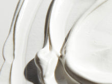 Afbeelding in Gallery-weergave laden, DAILY PREVENTION - Ultra Defense Moisturizer SPF 50